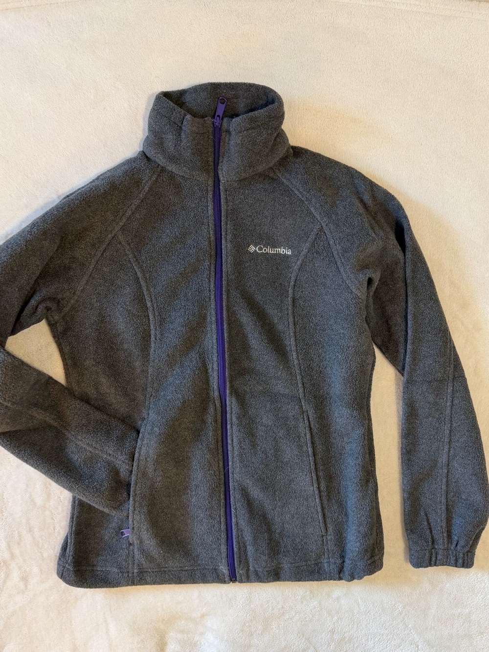 Women’s Columbia Gray Fleece Jacket with Purple Zipper
